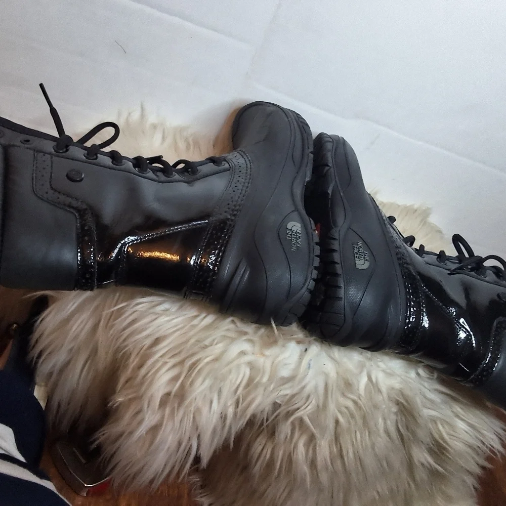 The North Face Waterproof Lace Faux Fur Lined Boots 7.5